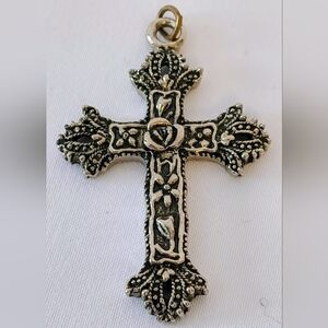 𝗢𝗿𝗻𝗮𝘁𝗲 𝗦𝗶𝗹𝘃𝗲𝗿 𝗖𝗿𝗼𝘀𝘀 𝗬𝟮𝗞 𝗣𝗲𝗻𝗱𝗮𝗻𝘁